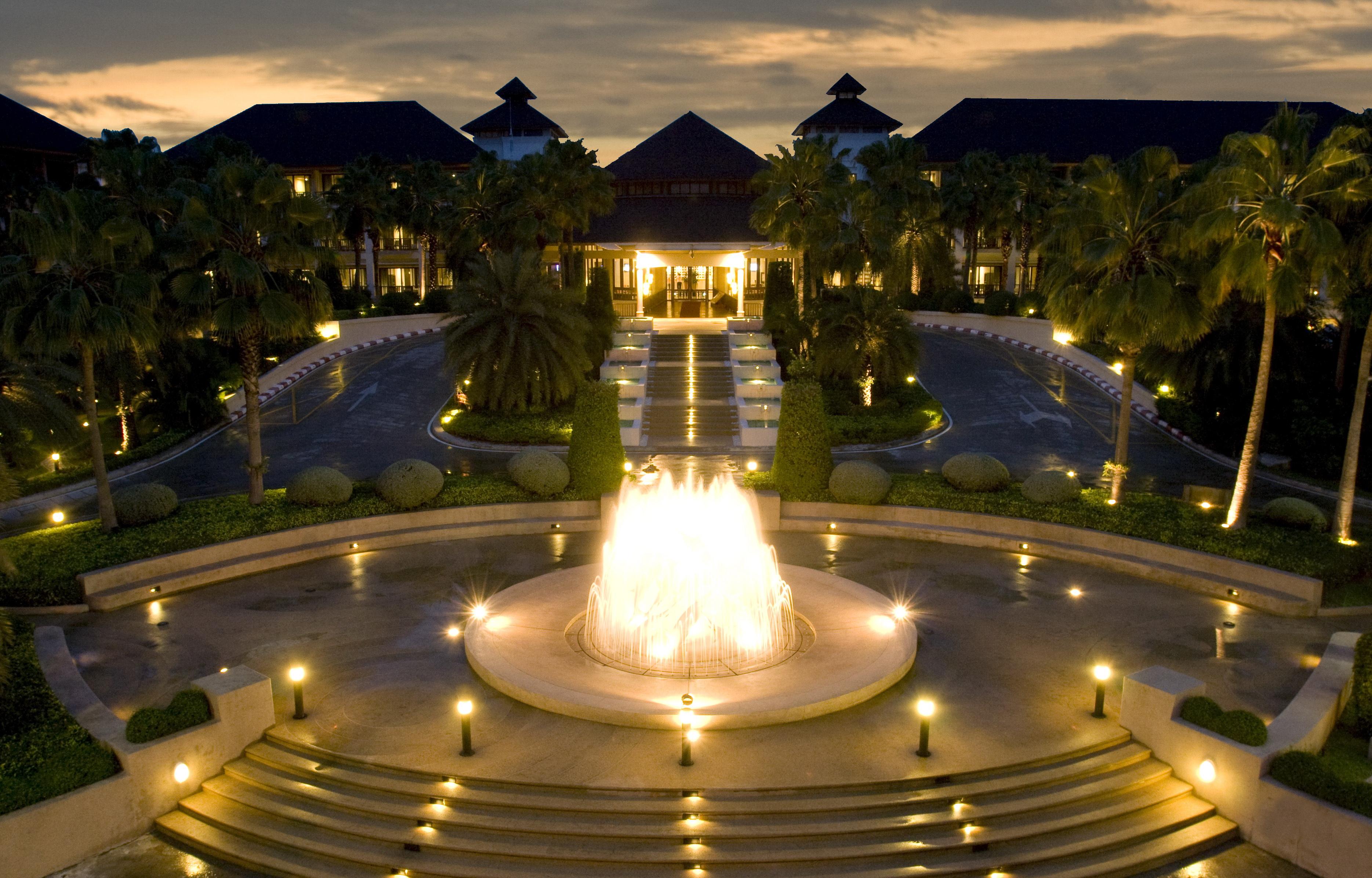 The Tide Resort Bang Saen Ngoại thất bức ảnh