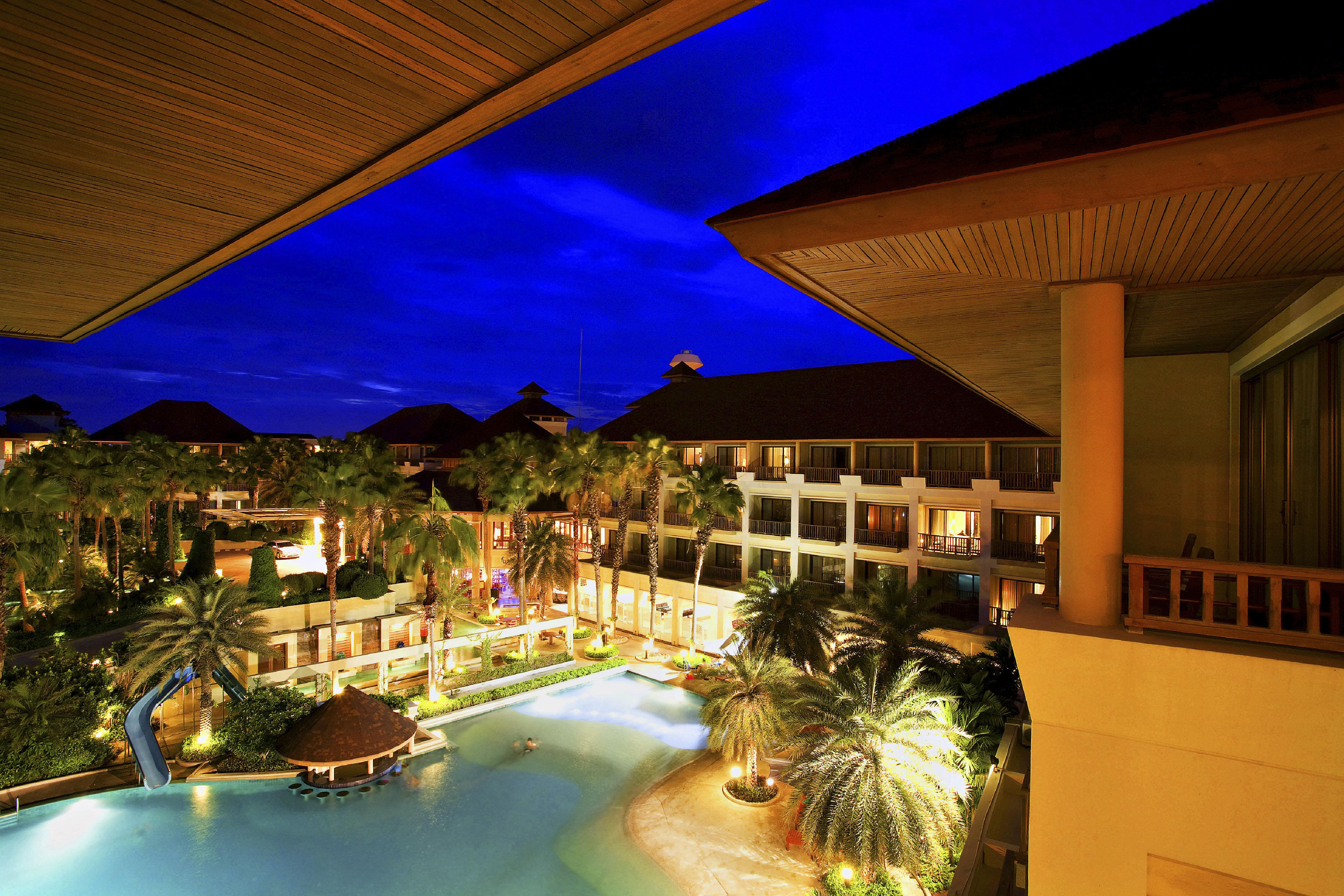 The Tide Resort Bang Saen Ngoại thất bức ảnh