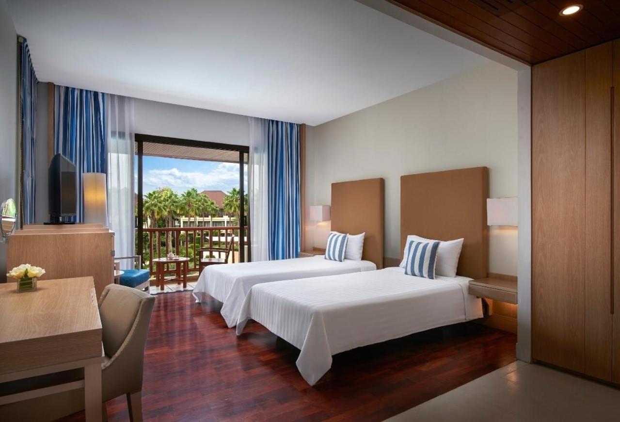 The Tide Resort Bang Saen Ngoại thất bức ảnh