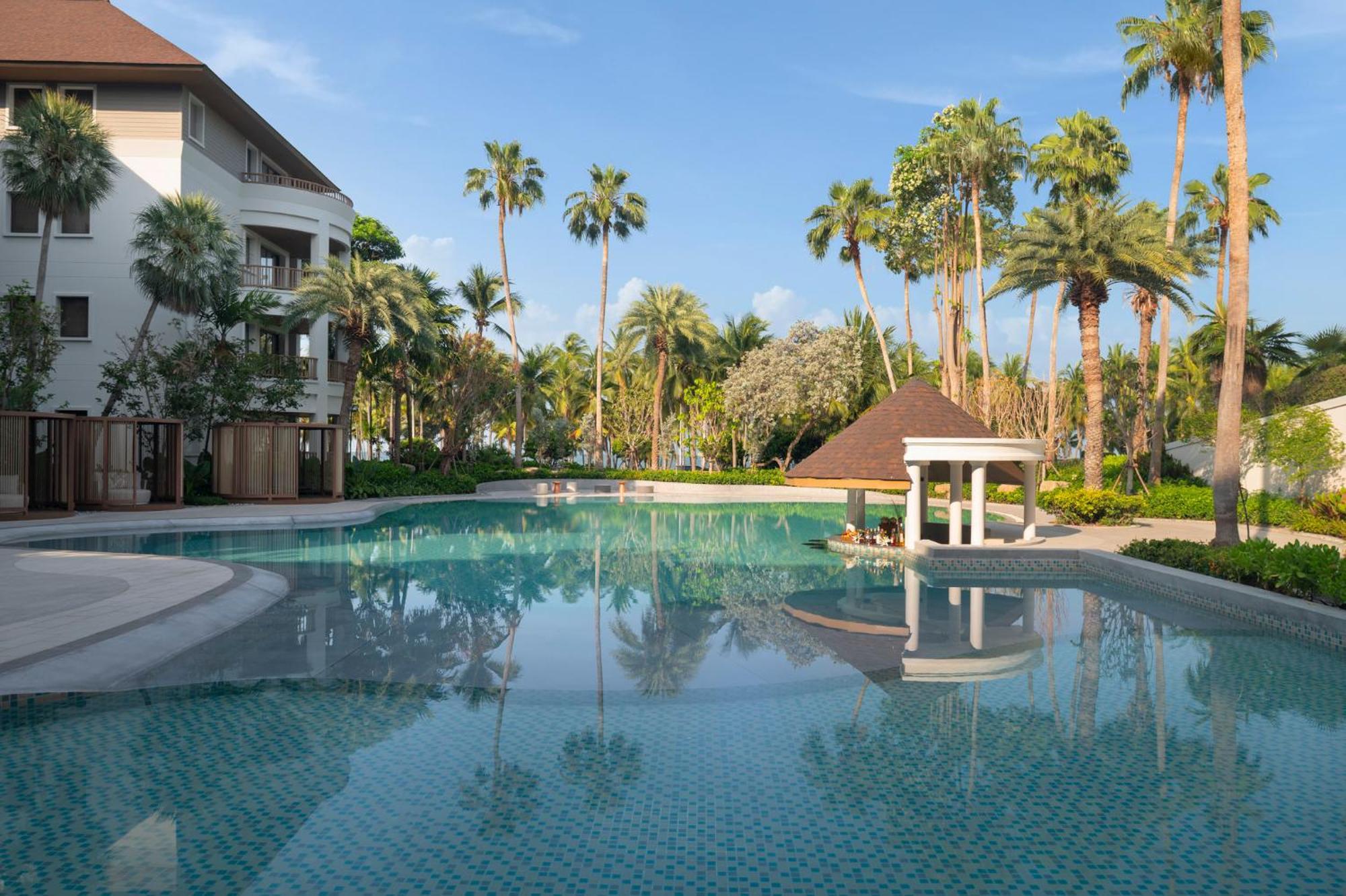 The Tide Resort Bang Saen Ngoại thất bức ảnh