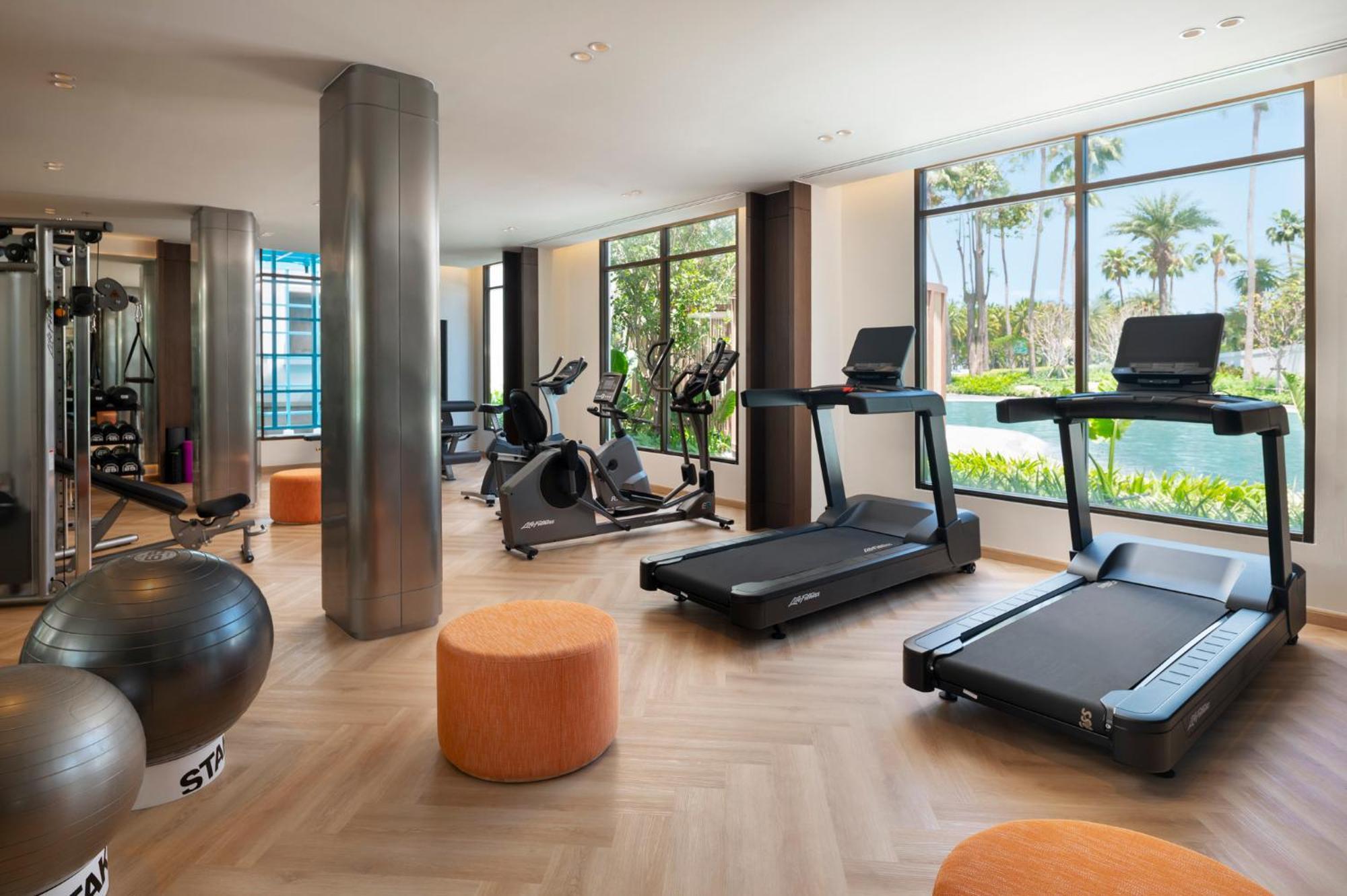 The Tide Resort Bang Saen Ngoại thất bức ảnh